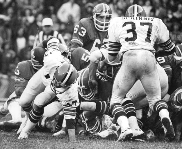 OCT 27 1974, OCT 28 1974; Denver Broncos (Action); There was no hole up the middle for Browns Quarte