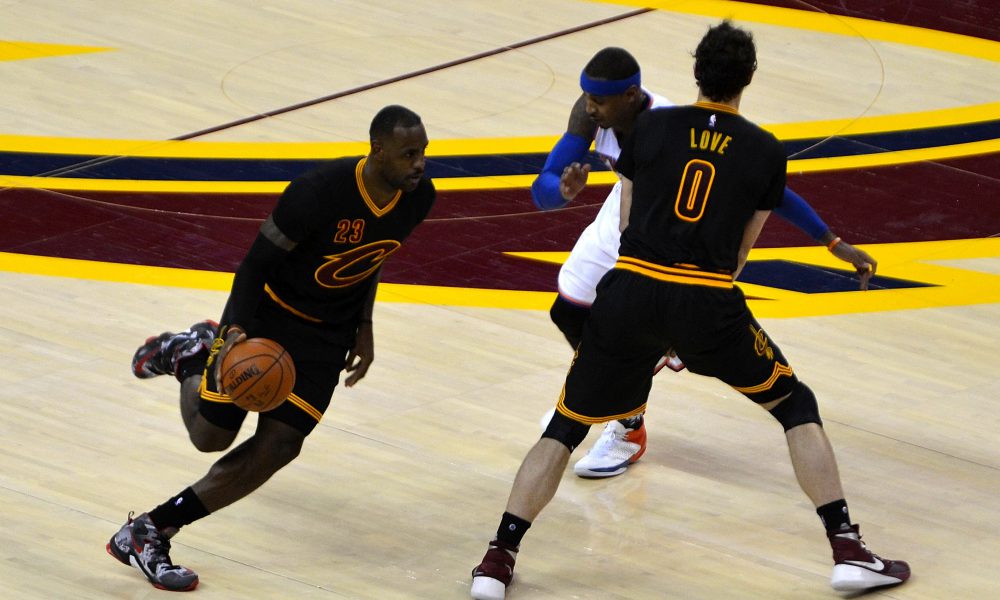 cavs black sleeved jersey