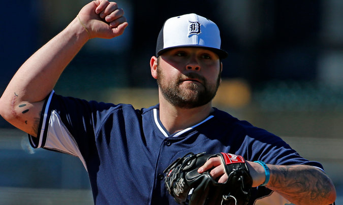 Indians Ink Former Yankees, Tigers Pitcher Joba Chamberlain to Minor League  Deal