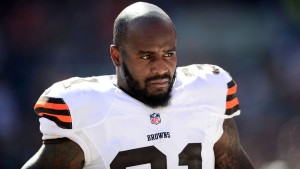 092514-FSO-NFL-Donte-Whitner-Browns.vresize.1200.675.high.30