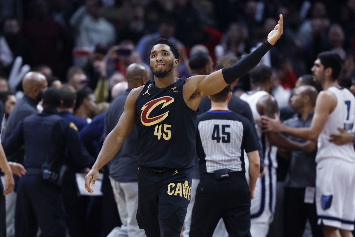 Cavaliers lose to Utah Jazz despite big game by Donovan Mitchell